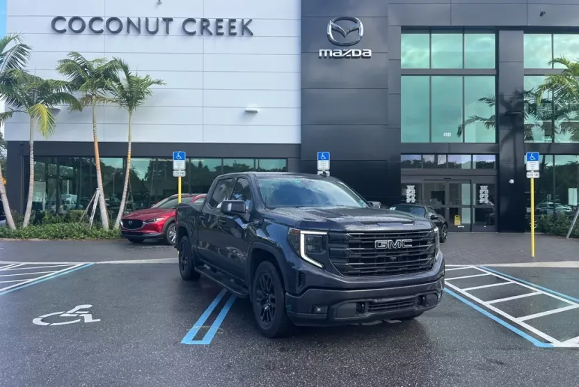 2022 Gmc Sierra 1500 Elevation photo 1