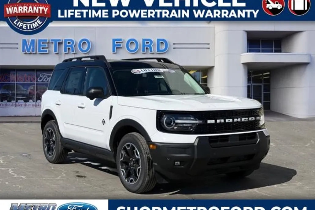 2025 Ford Bronco Sport Outer Banks photo 1