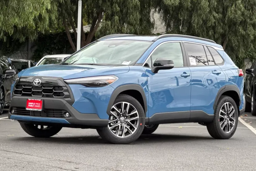 2026 Toyota Corolla Cross XLE photo 1