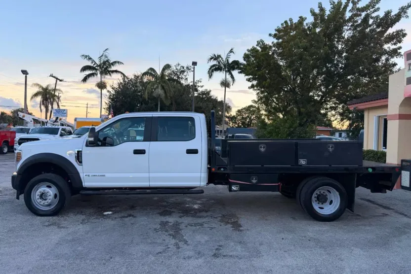 2019 Ford F-550 XL photo 1