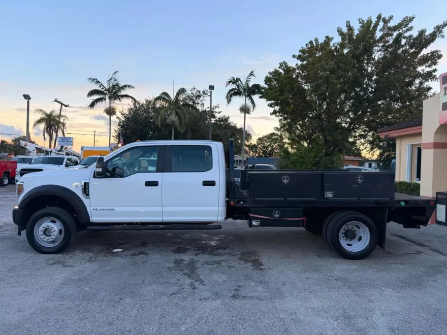 2019 Ford F-550 XL photo 1
