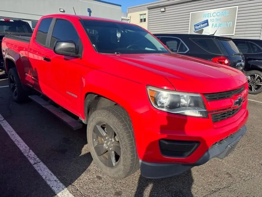 2017 Chevrolet Colorado LT photo 1