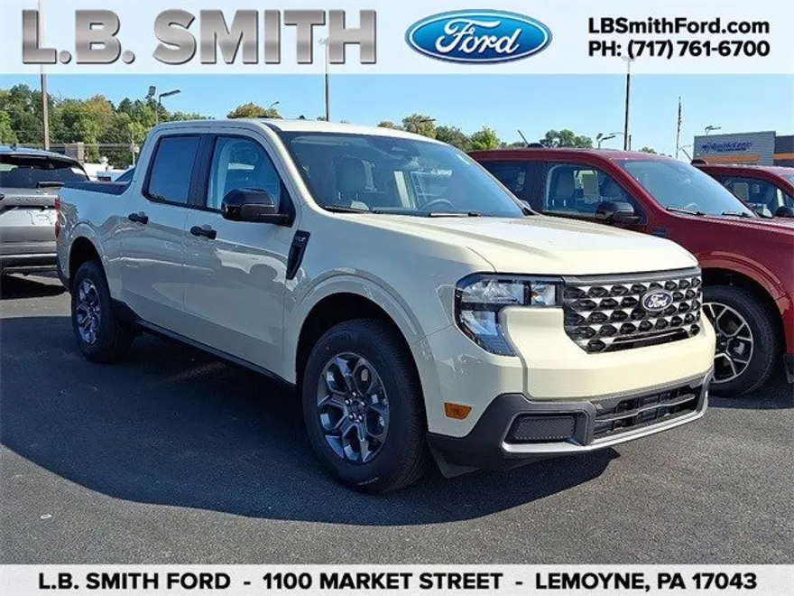 2025 Ford Maverick XLT photo 1