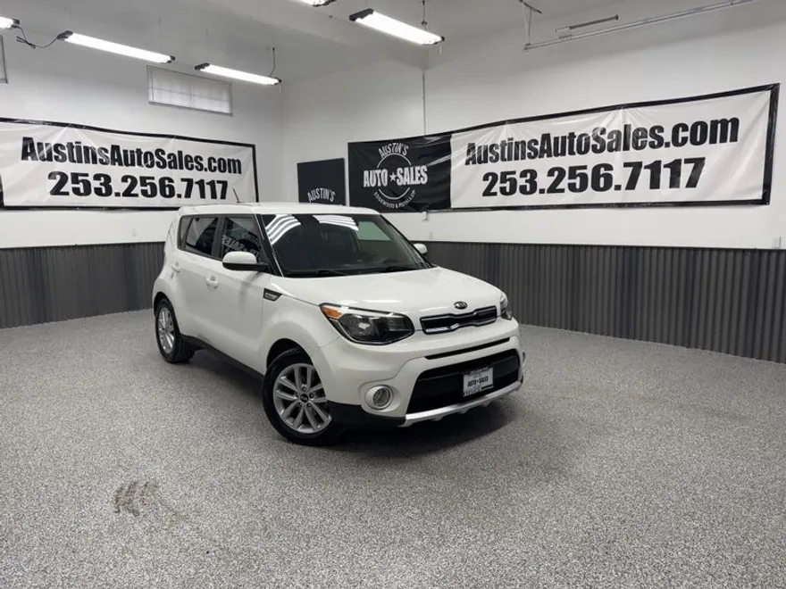 2017 Kia Soul Plus photo 1