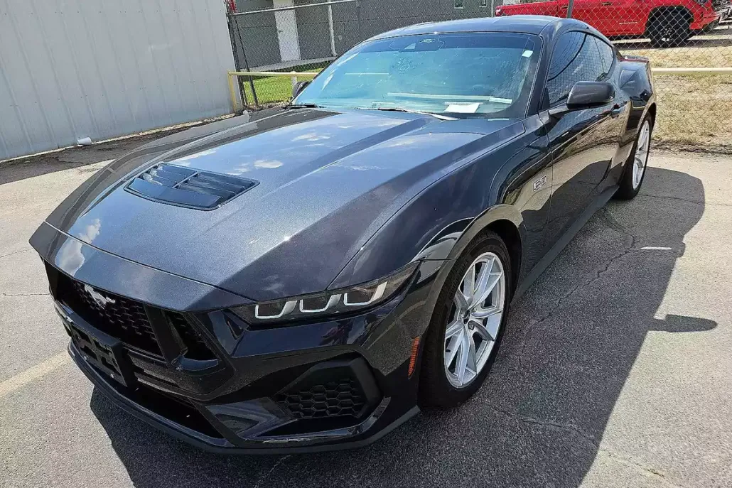 2024 Ford Mustang GT photo 1