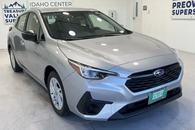 2025 Subaru Impreza Base photo 1