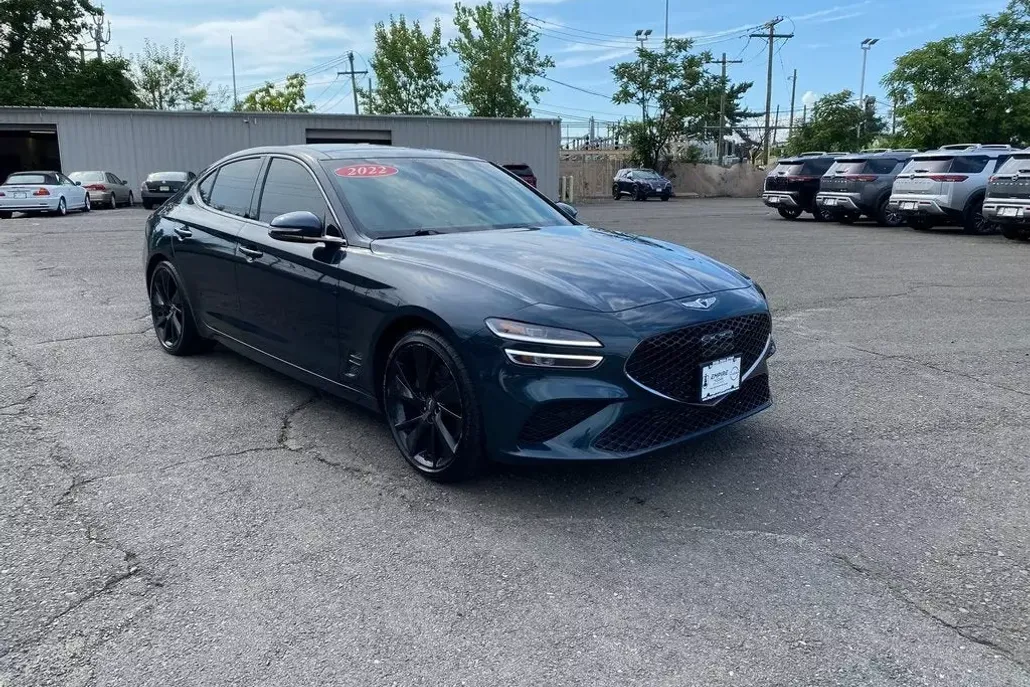 2023 Genesis G70 2.0T photo 1