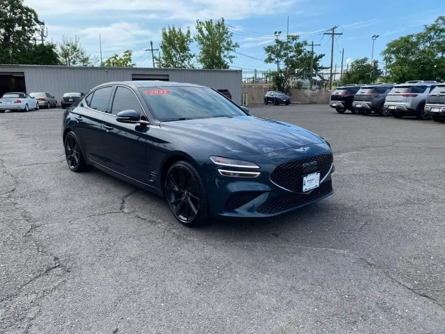 2023 Genesis G70 2.0T photo 1