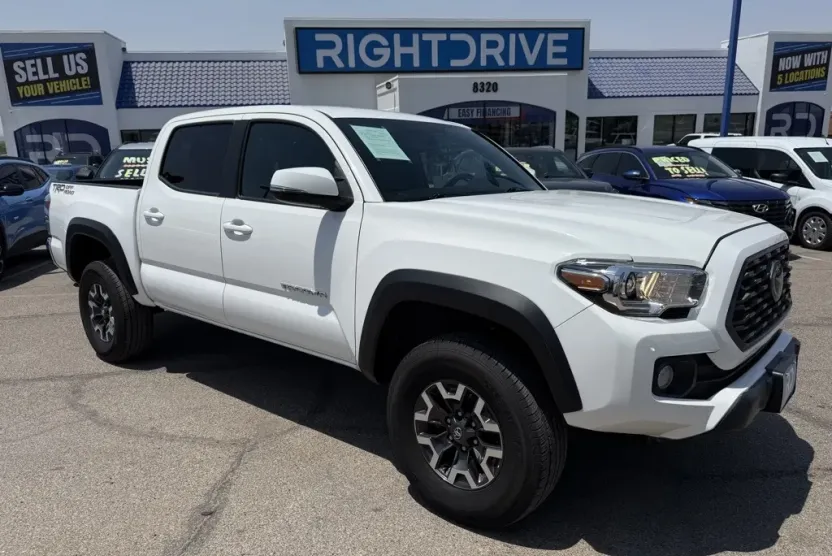 2022 Toyota Tacoma TRD Off-Road photo 1