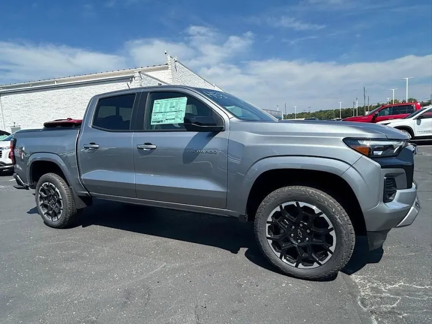 2026 Chevrolet Colorado Z71 photo 1