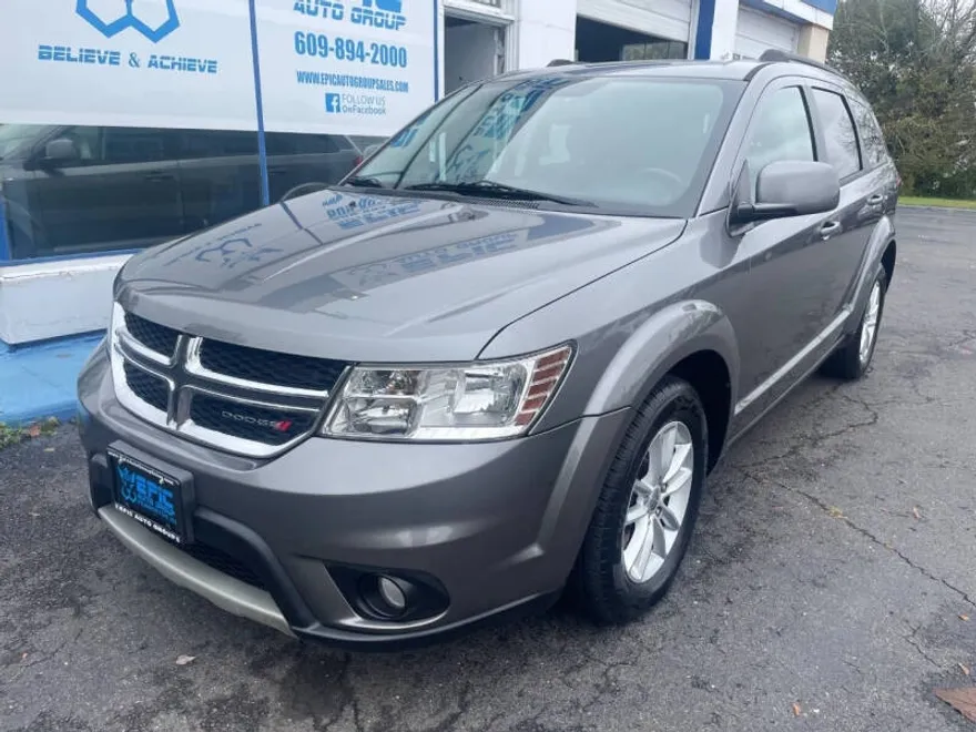 2013 Dodge Journey SXT photo 1