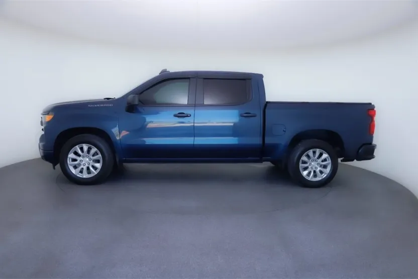 2022 Chevrolet Silverado 1500 Custom photo 1