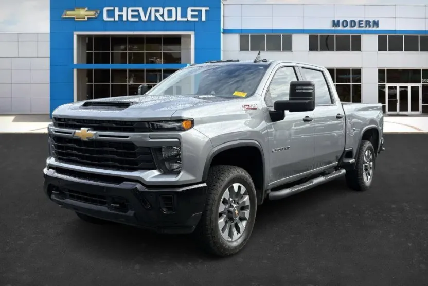 2025 Chevrolet Silverado 2500HD Custom photo 1