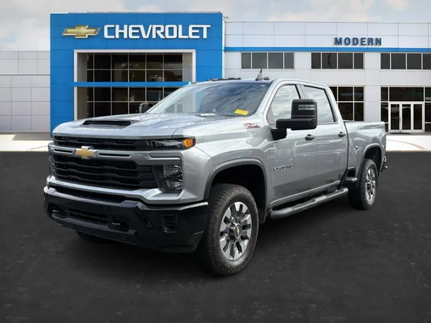 2025 Chevrolet Silverado 2500HD Custom photo 1