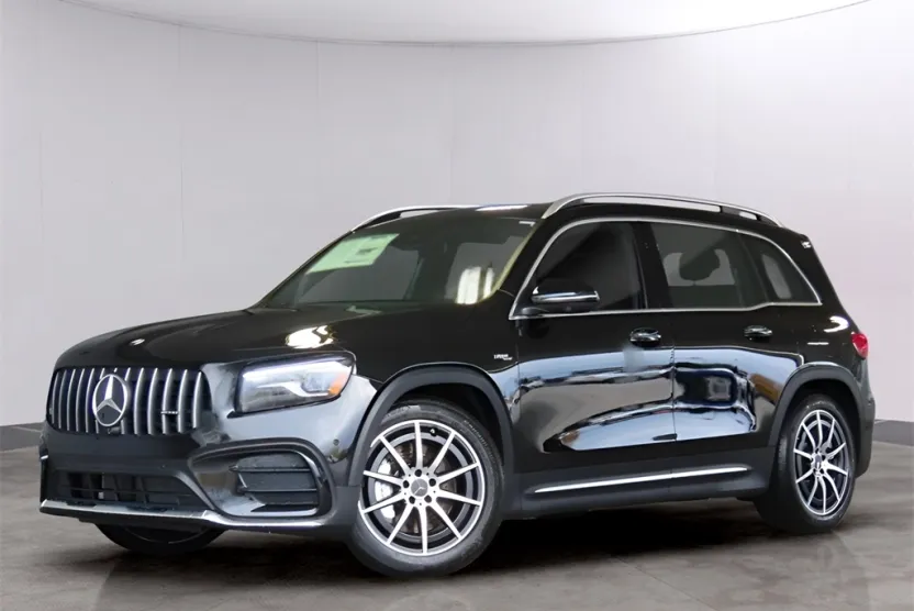 2025 Mercedes Benz GLB 35 AMG 4MATIC photo 1