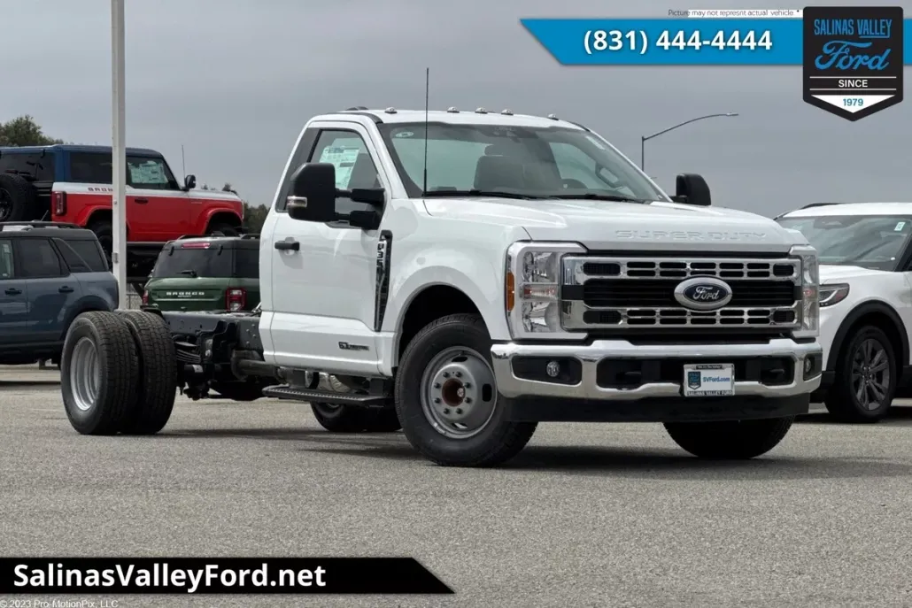 2025 Ford F-350 photo 1