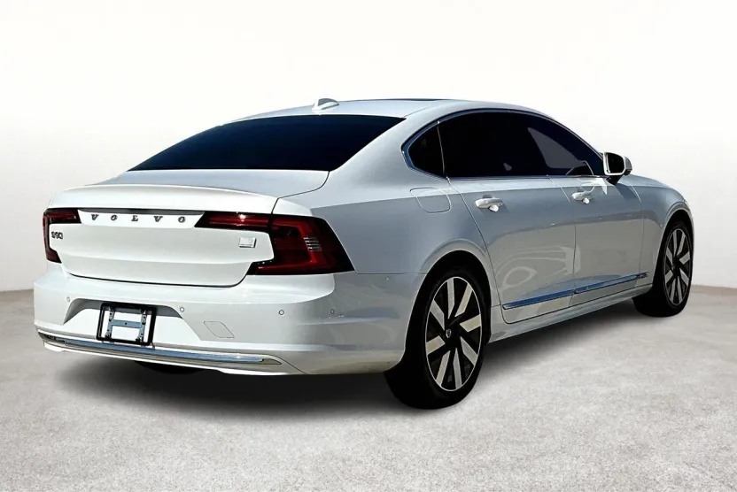 2024 Volvo S90 Recharge Ultimate photo 1