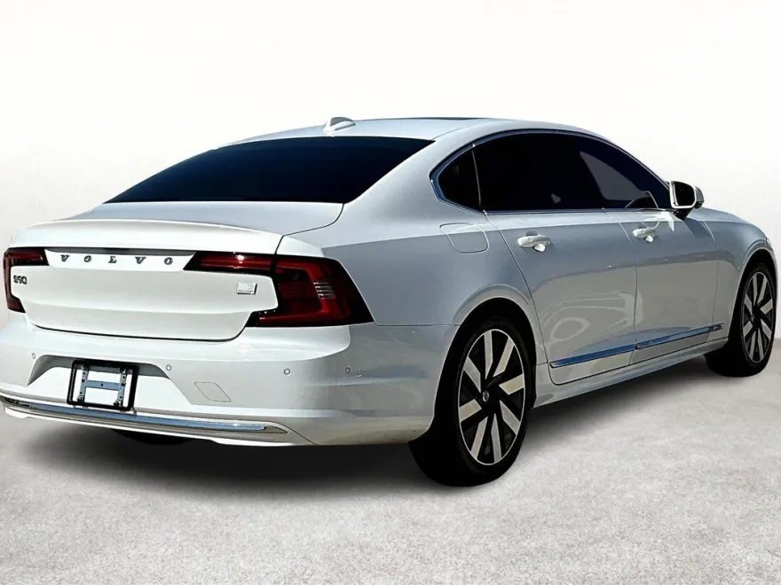 2024 Volvo S90 Recharge Ultimate photo 1