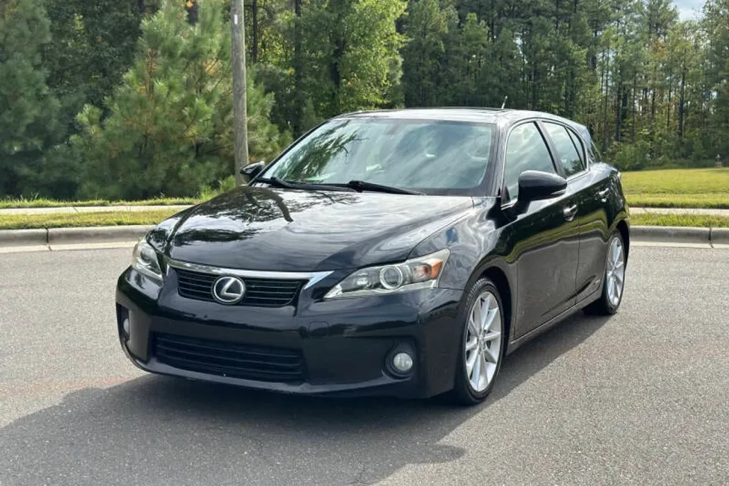 2012 Lexus CT 200h photo 1