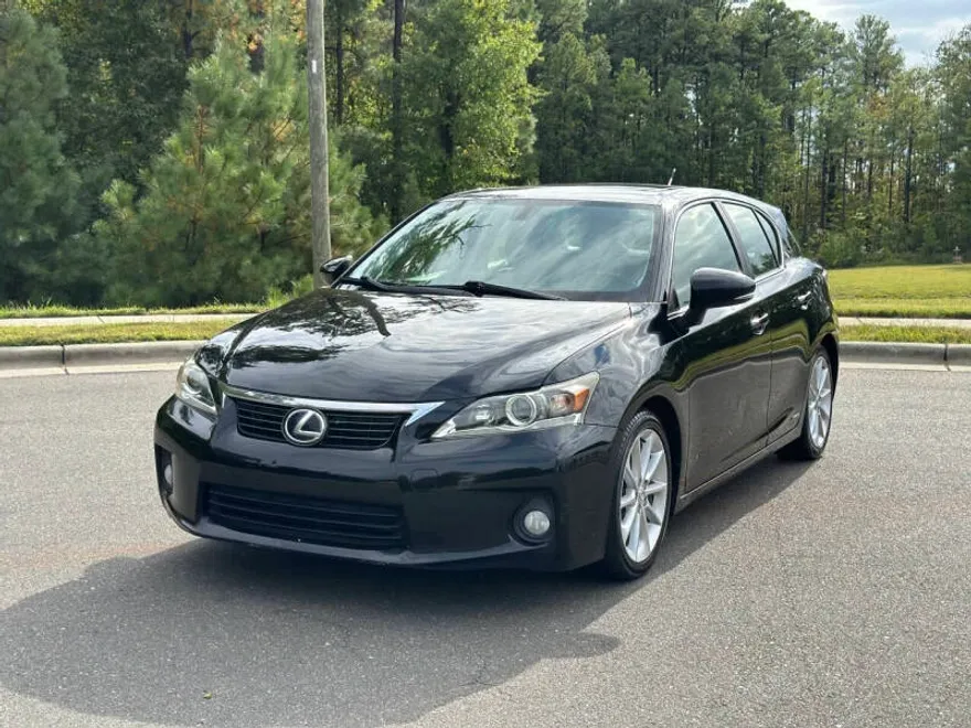 2012 Lexus CT 200h photo 1