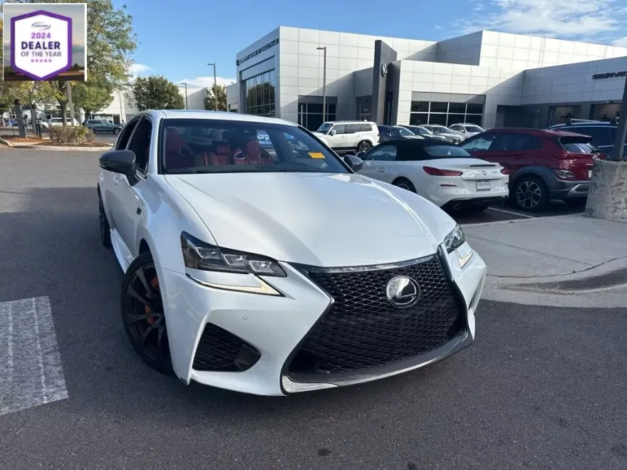2016 Lexus GS F photo 1