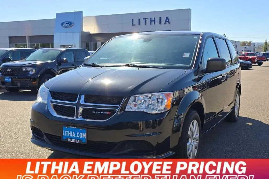 2019 Dodge Grand Caravan SE photo 1