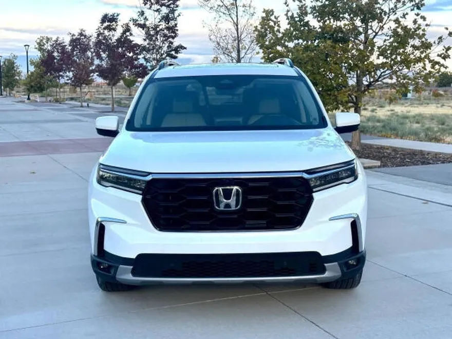 2023 Honda Pilot Elite photo 1