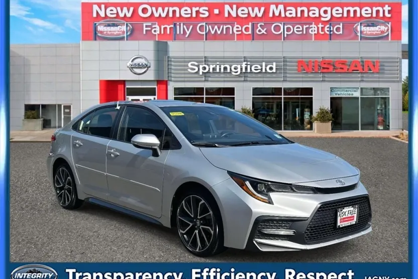 2022 Toyota Corolla SE photo 1