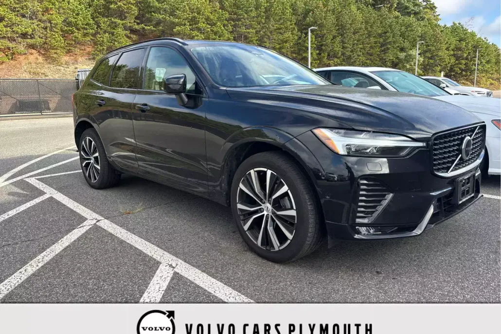 2023 Volvo XC60 B5 Plus photo 1