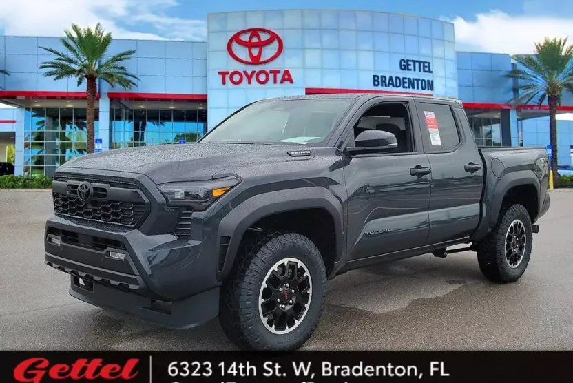 2025 Toyota Tacoma TRD Off-Road Double Cab photo 1