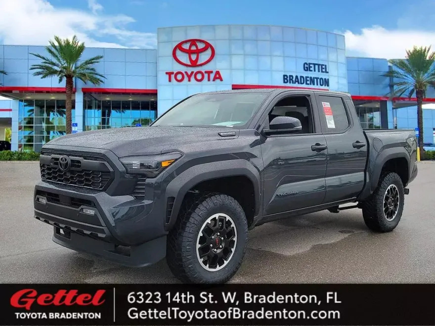 2025 Toyota Tacoma TRD Off-Road Double Cab photo 1