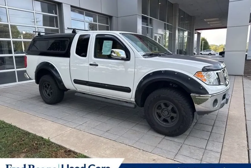 2010 Nissan Frontier SE photo 1