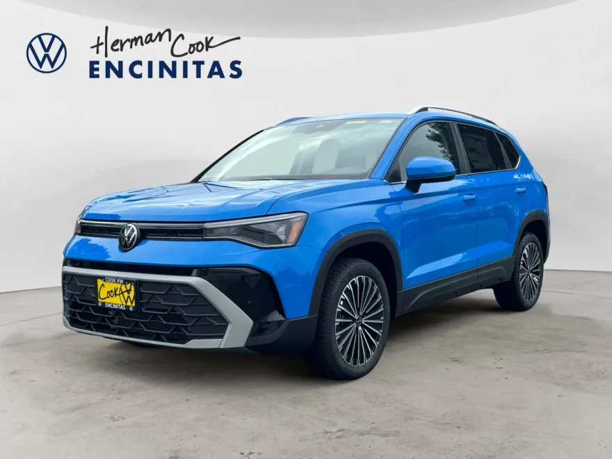 2025 Volkswagen Taos SE photo 1