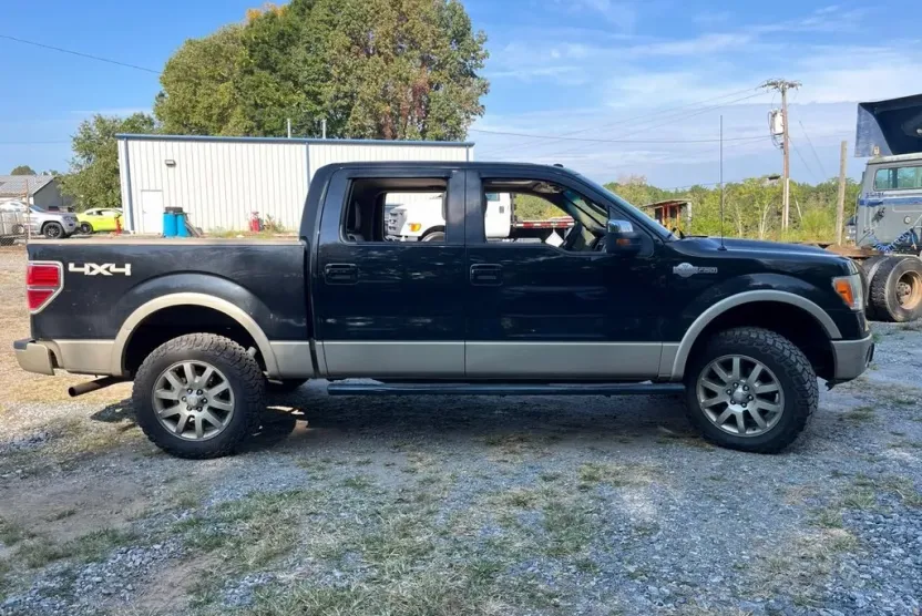 2010 Ford F-150 King Ranch photo 1