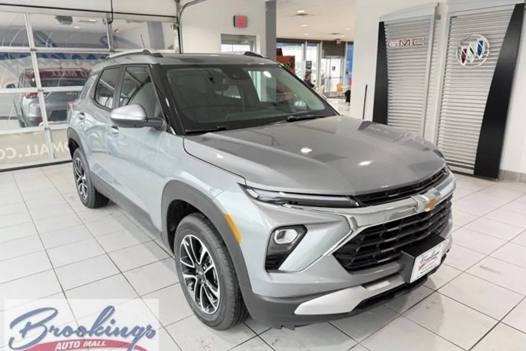 2025 Chevrolet Trailblazer LT photo 1