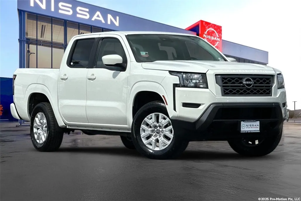 2023 Nissan Frontier SV photo 1