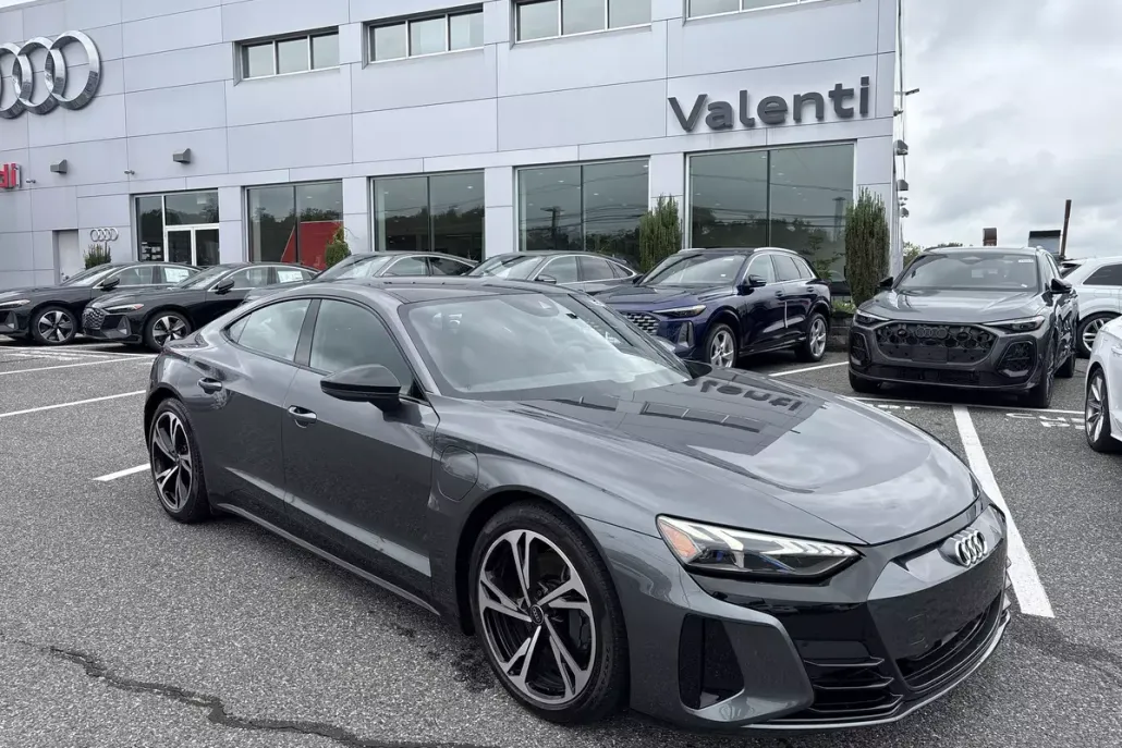 2023 Audi e-tron GT Premium Plus photo 1