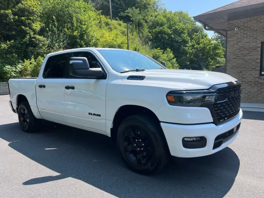 2025 Ram 1500 Tradesman photo 1