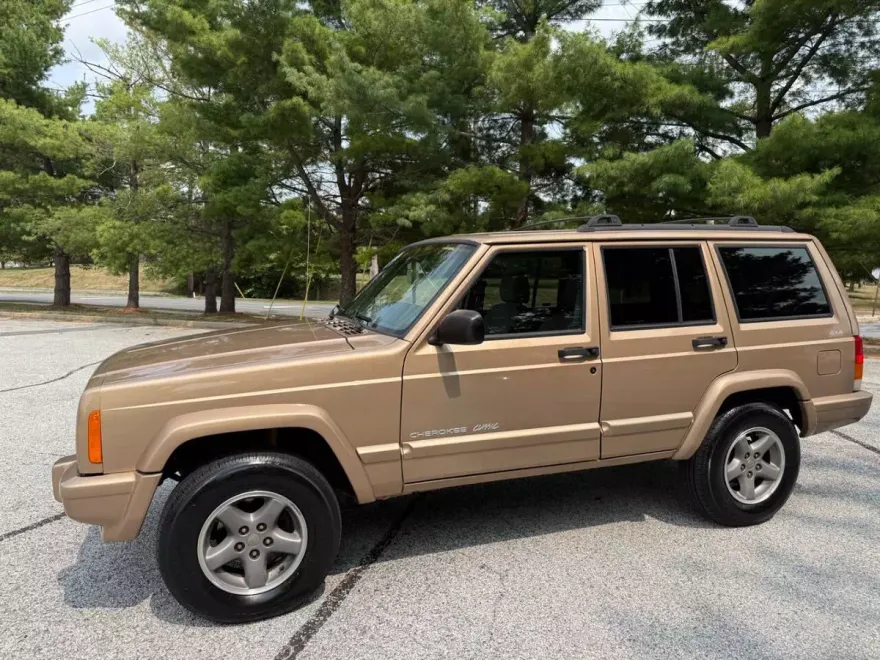 1999 Jeep Cherokee Sport Classic photo 1