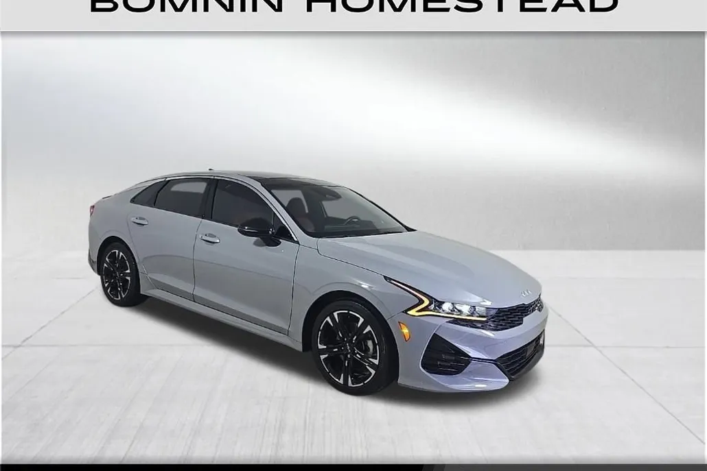 2023 Kia K5 GT-Line photo 1