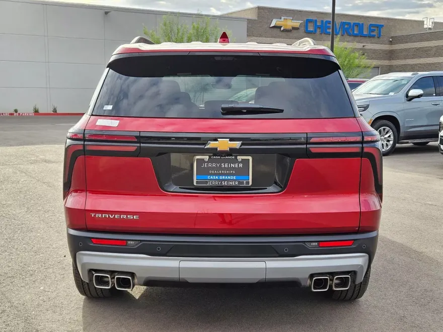 2026 Chevrolet Traverse photo 1