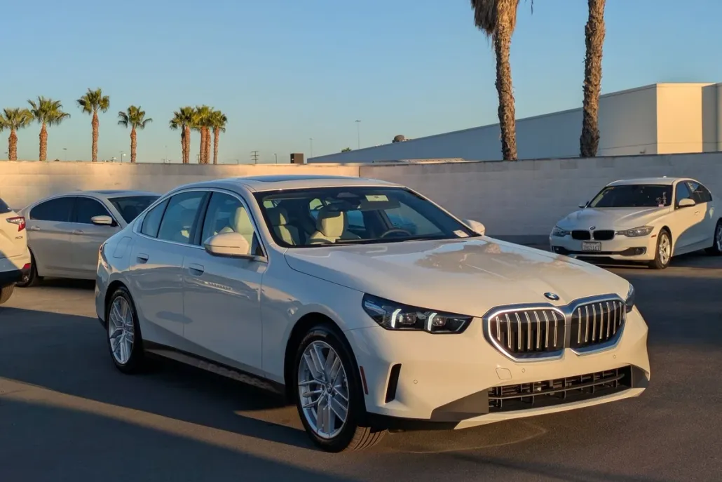 2025 Bmw 530i photo 1