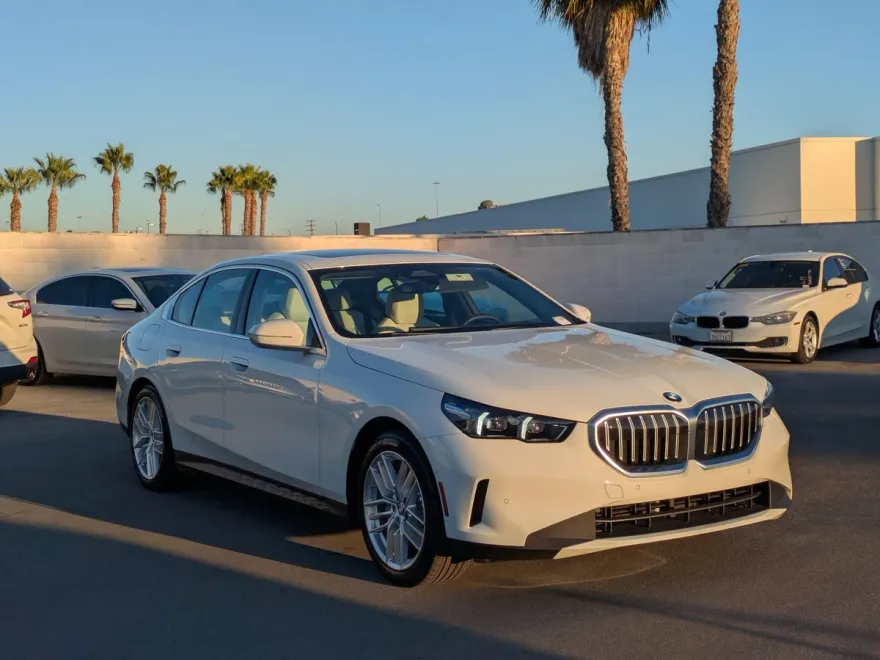 2025 Bmw 530i photo 1