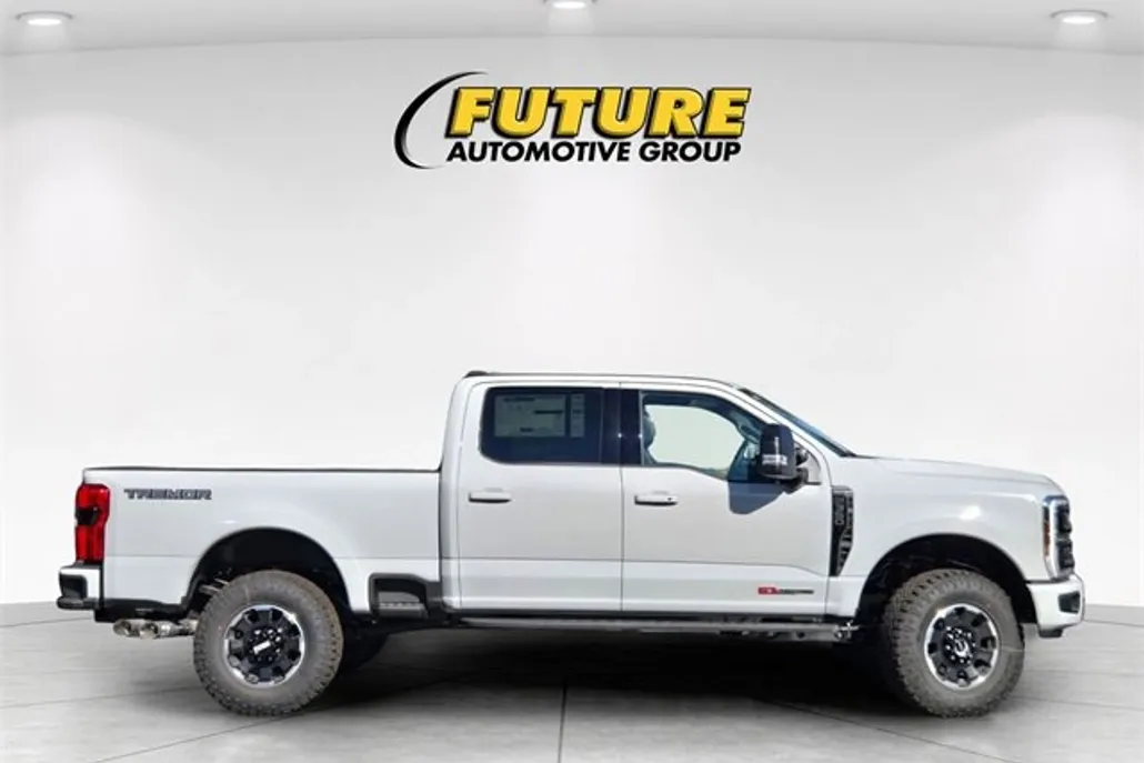 2026 Ford F-350 Platinum photo 1