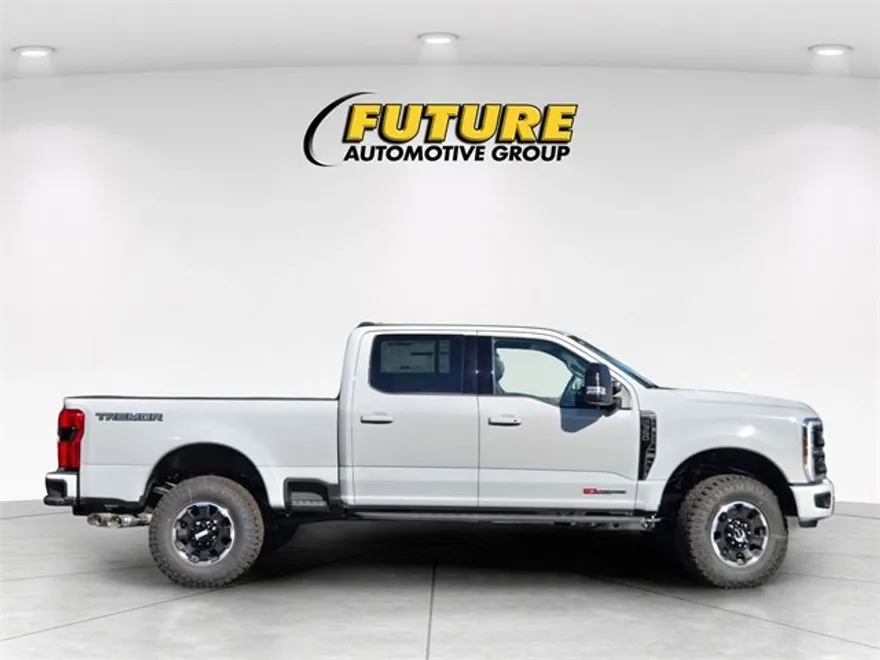 2026 Ford F-350 Platinum photo 1
