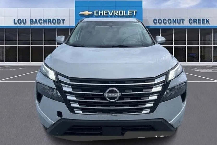 2024 Nissan Rogue SV photo 1