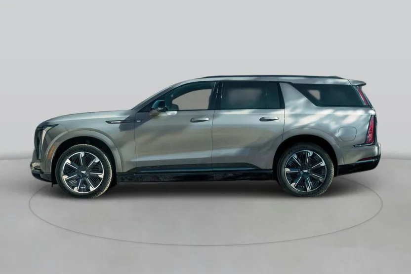 2026 Cadillac Escalade ESV Luxury photo 1