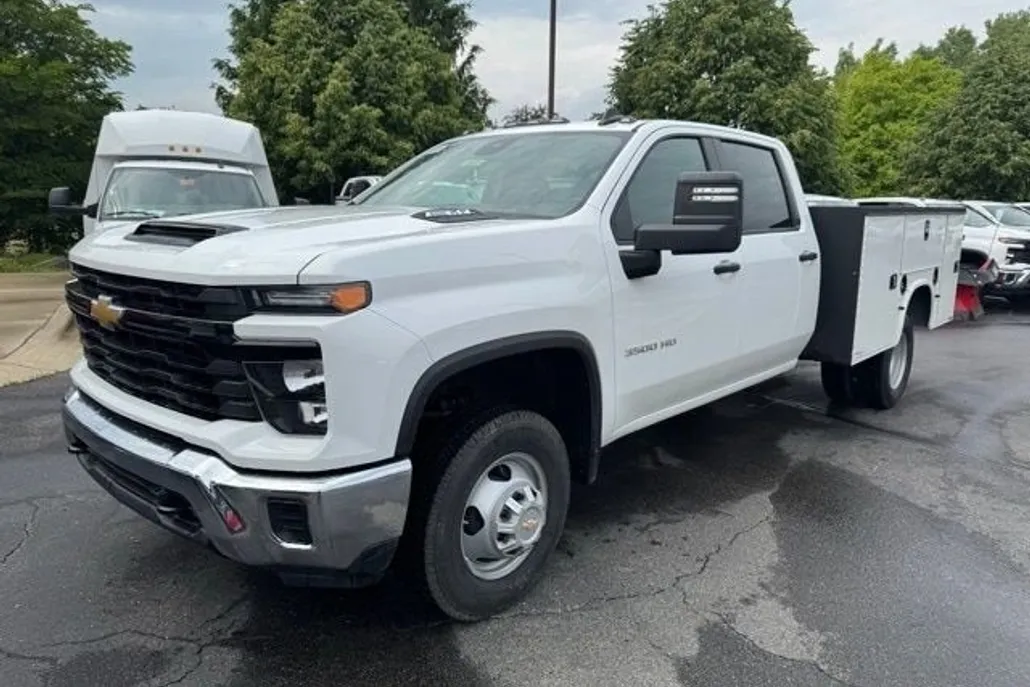 2025 Chevrolet Silverado 3500HD Work Truck photo 1