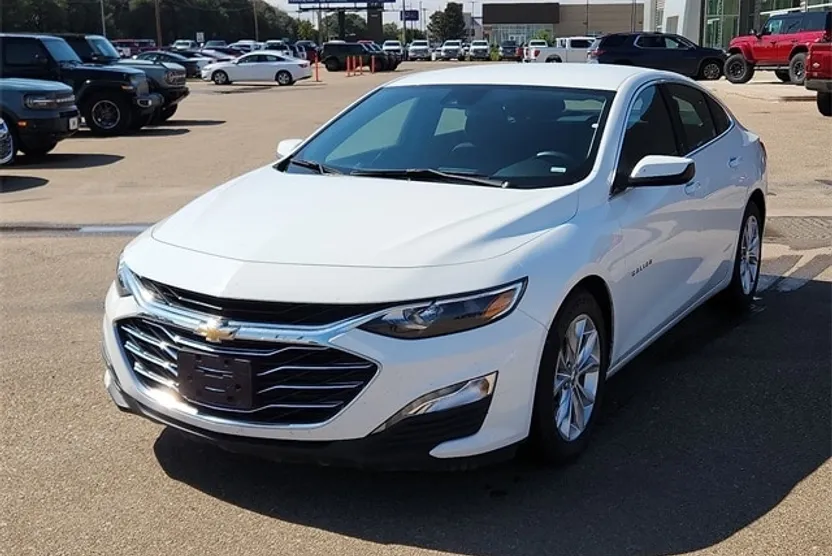 2023 Chevrolet Malibu 1LT photo 1