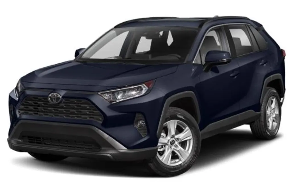 2021 Toyota RAV4 XLE photo 1